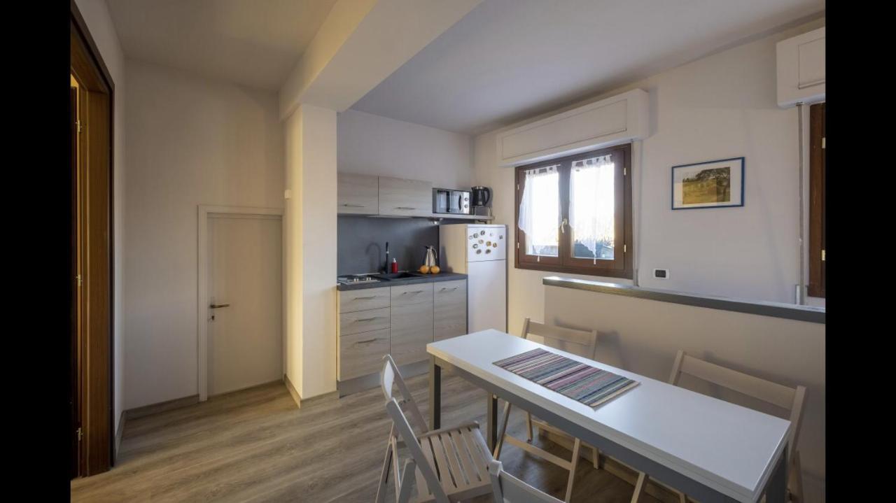 קסטלטו סופרה טיצ'ינו Appartamento In Villa Con Giardino A 300M Dal Lago Maggiore מראה חיצוני תמונה